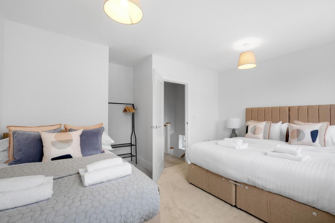 Apartment Design-led Luxurious Townhouse Prime Location W/ Parking