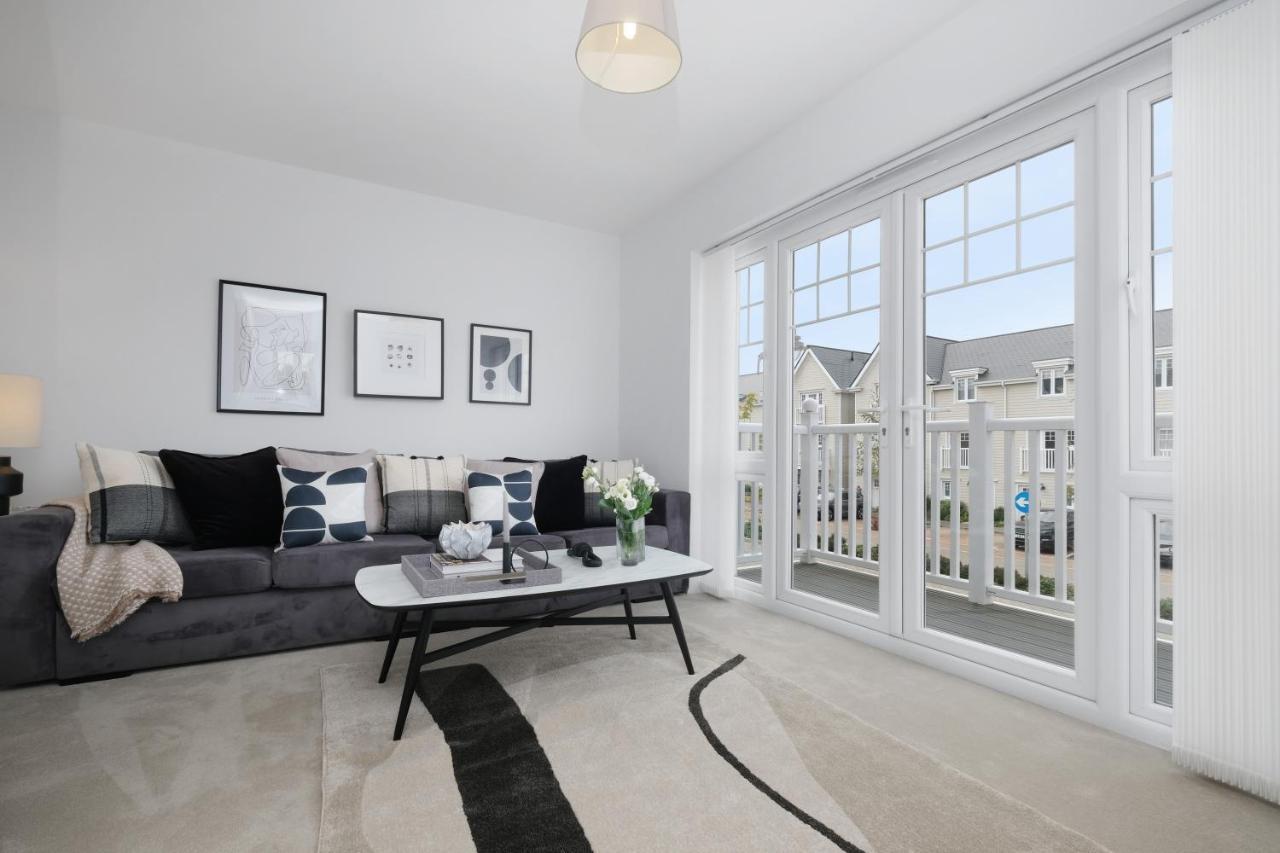 Design-led Luxurious Townhouse Prime Location W/ Parking