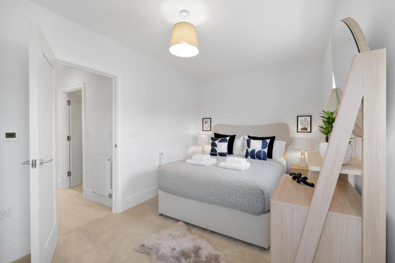 Apartment Design-led Luxurious Townhouse Prime Location W/ Parking