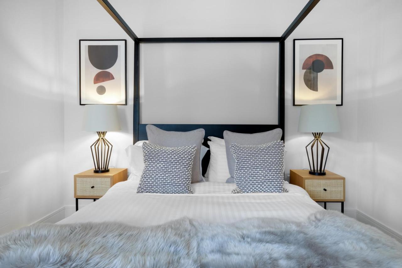 Apartment Design-led Luxurious Townhouse Prime Location W/ Parking
